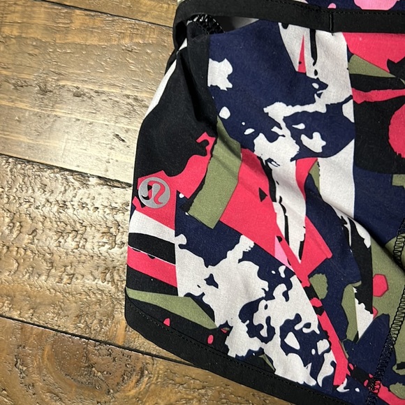 Lululemon Speed Shorts - Picture 3 of 4